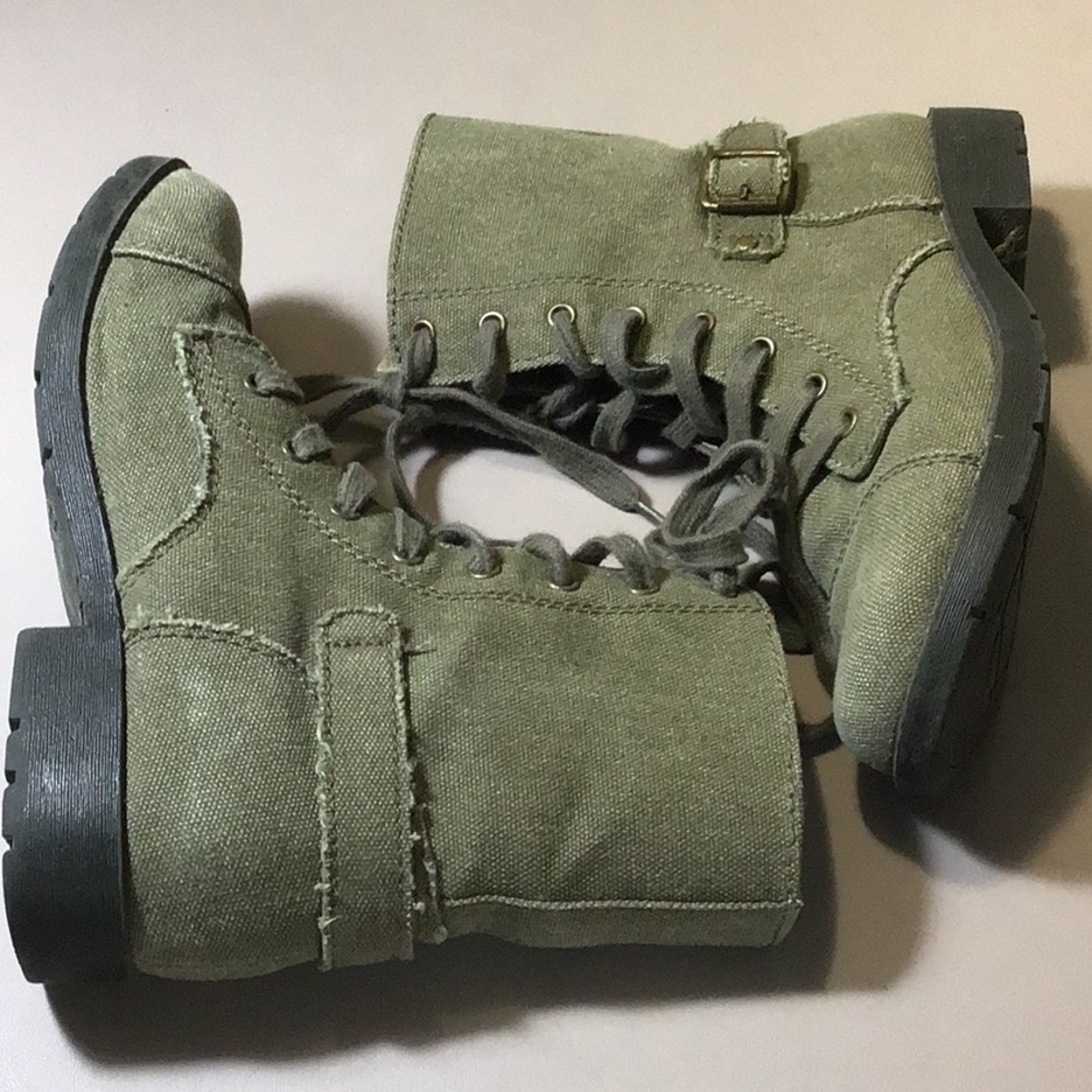Arizona Olive Green Canvas Moto Boot Size 6.5